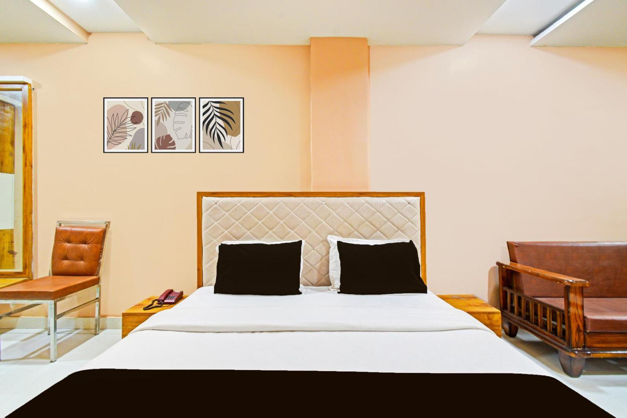 Super Townhouse Mancherial Mancherāl エクステリア 写真