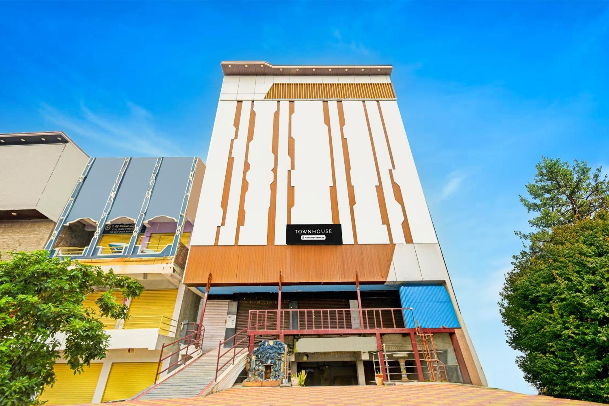 Super Townhouse Mancherial Mancherāl エクステリア 写真