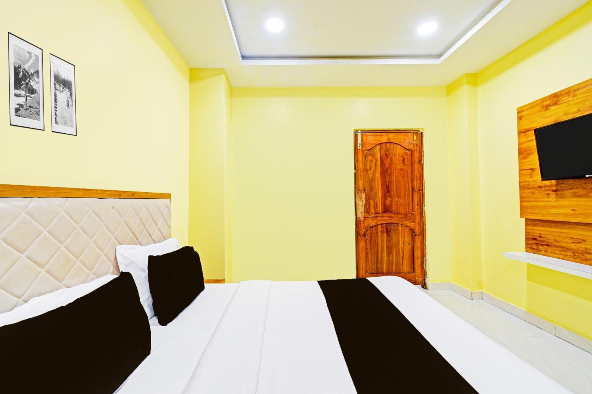 Super Townhouse Mancherial Mancherāl エクステリア 写真