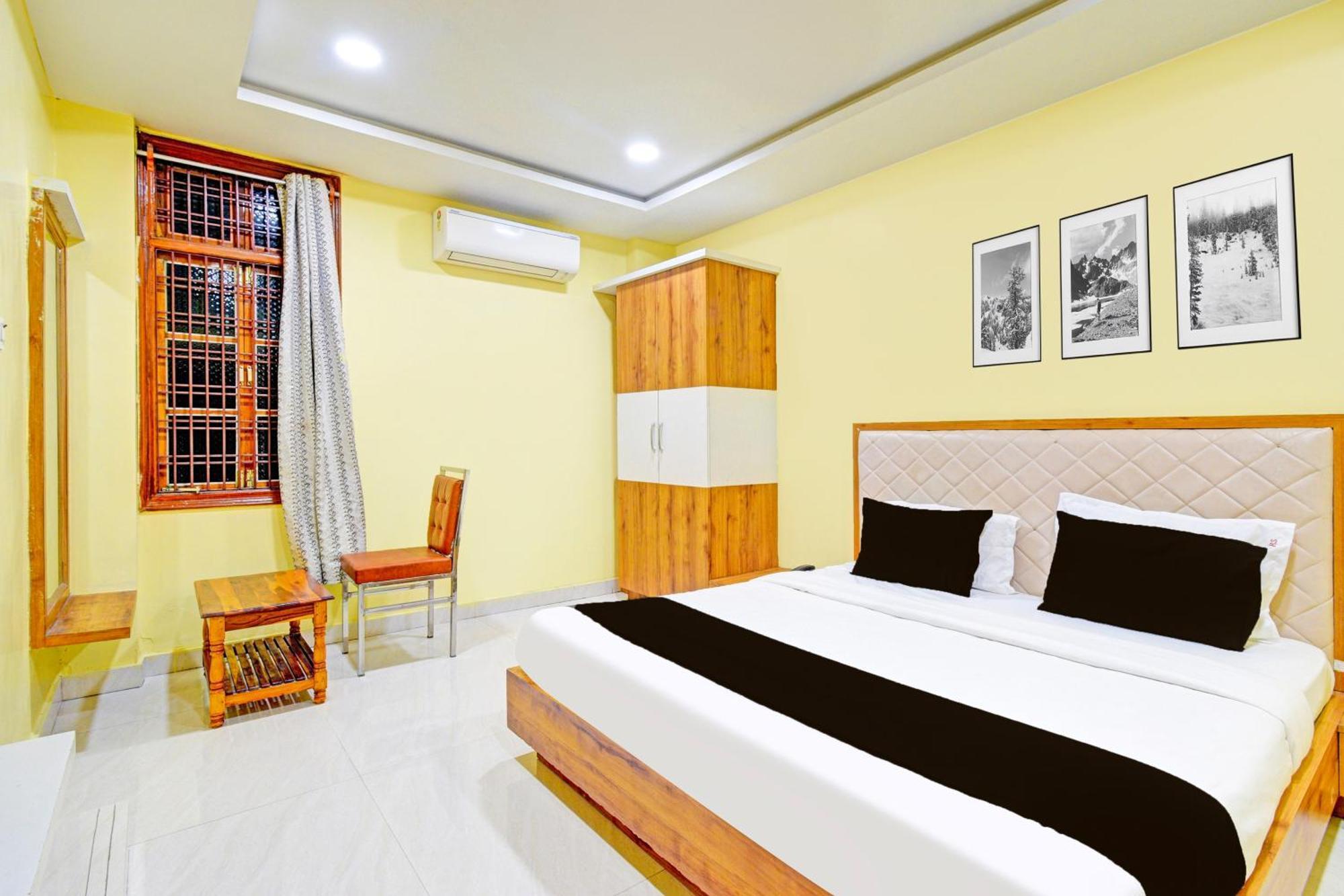 Super Townhouse Mancherial Mancherāl エクステリア 写真